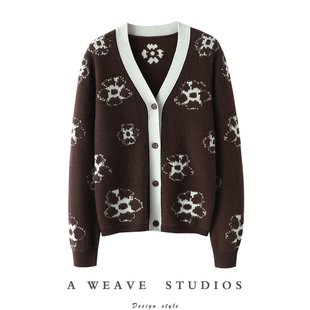 外套秋冬加厚 女纯羊绒毛衣针织开衫 浮光跃金 水墨花朵V领羊绒开衫