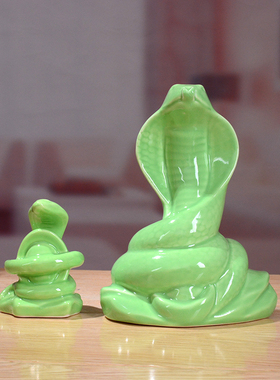 绿色动物吉祥大小号鼠年生肖蛇