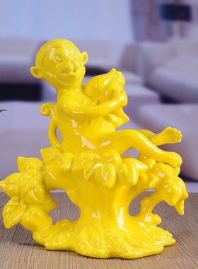 黄色猴子厘米生肖工艺品送财寿桃