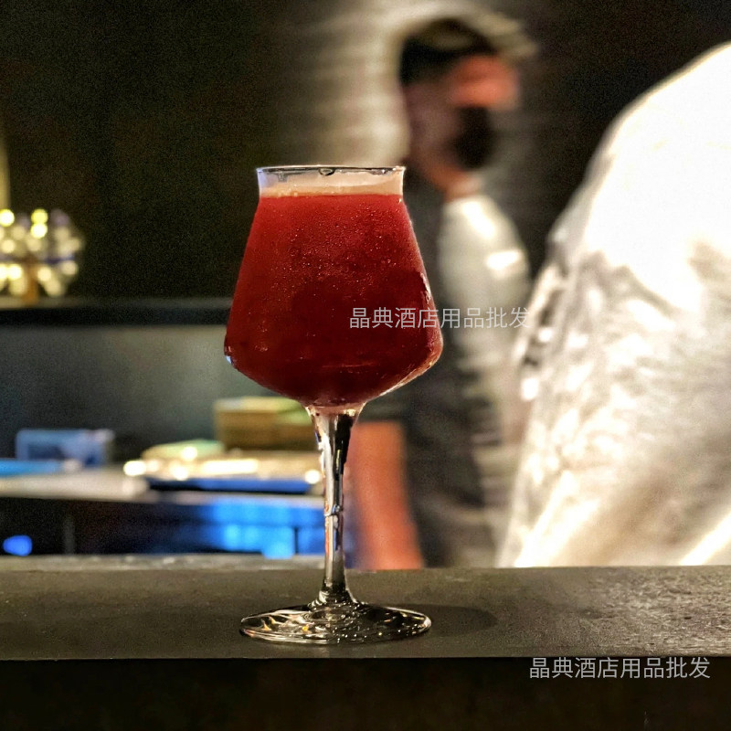 郁金香特酷高脚杯特精酿啤酒专用杯轻奢小众酒馆收口留香红酒杯子