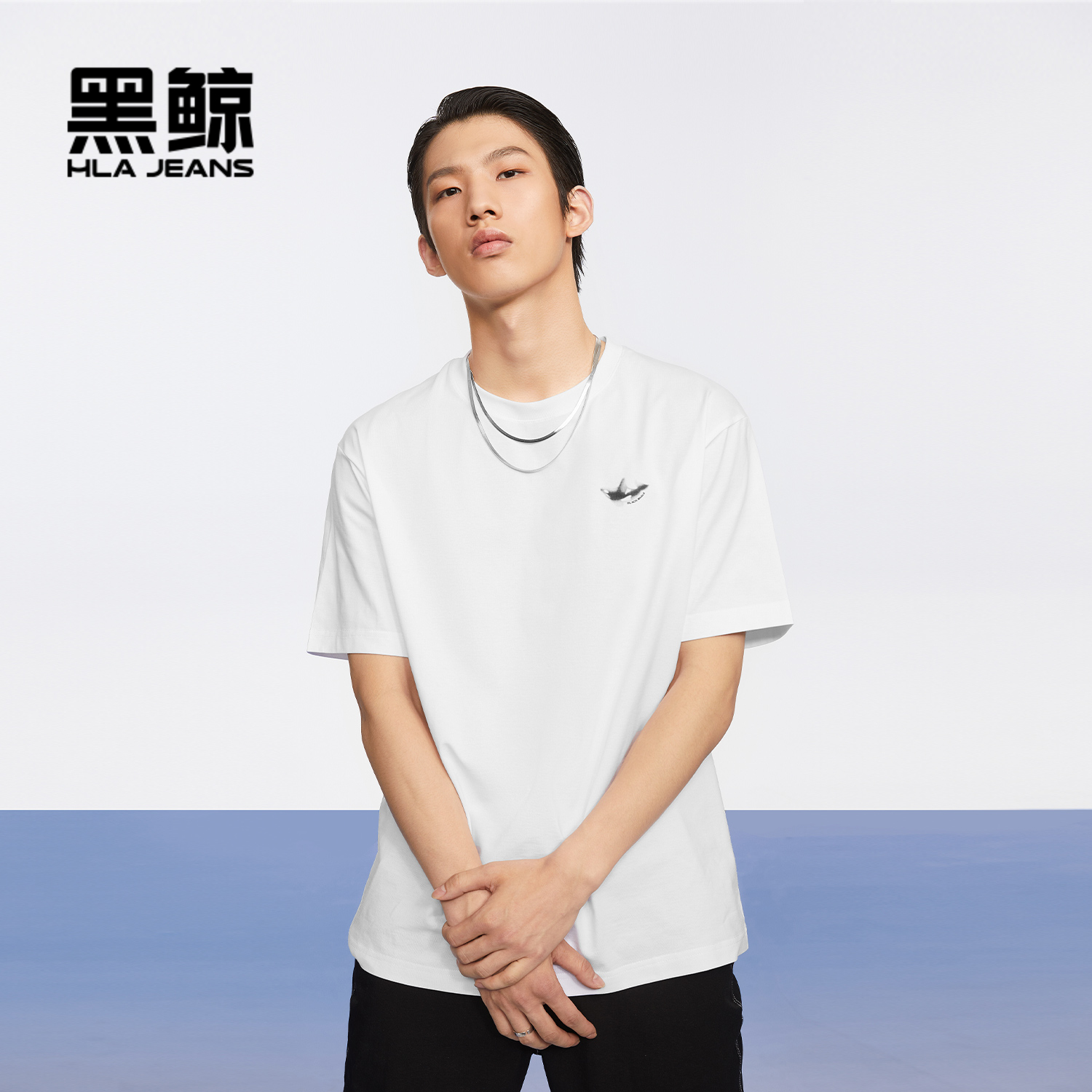 黑鲸后背印花圆领短袖T恤