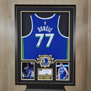 高端定制NBA签名球衣保护级可逆装裱科比库里篮球服足球C罗亲签