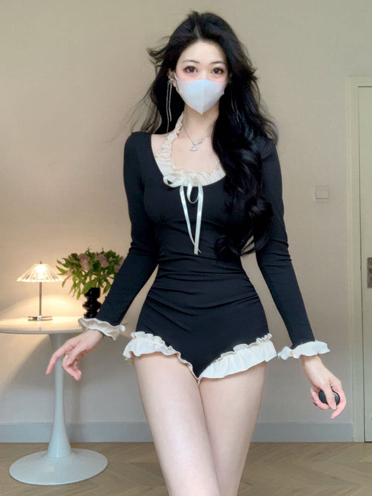 泳衣女夏连体2024新款黑色长袖带胸垫保守显瘦遮肚学生度假泡温泉