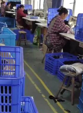 Pull-up booster with auxiliary trainer elastic rope pull