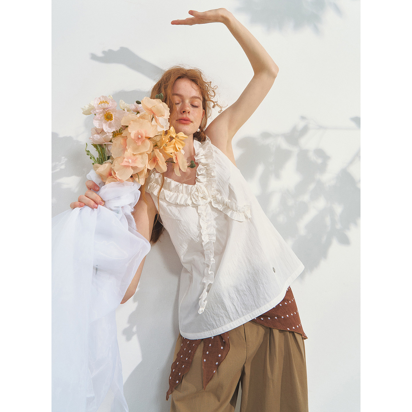 SOMESOWE 原创设计感法式扭结花朵V领上衣女夏木耳花边无袖小衫,女装/女士精品,衬衫,淘宝优惠券,粉丝福利购,淘宝优惠卷