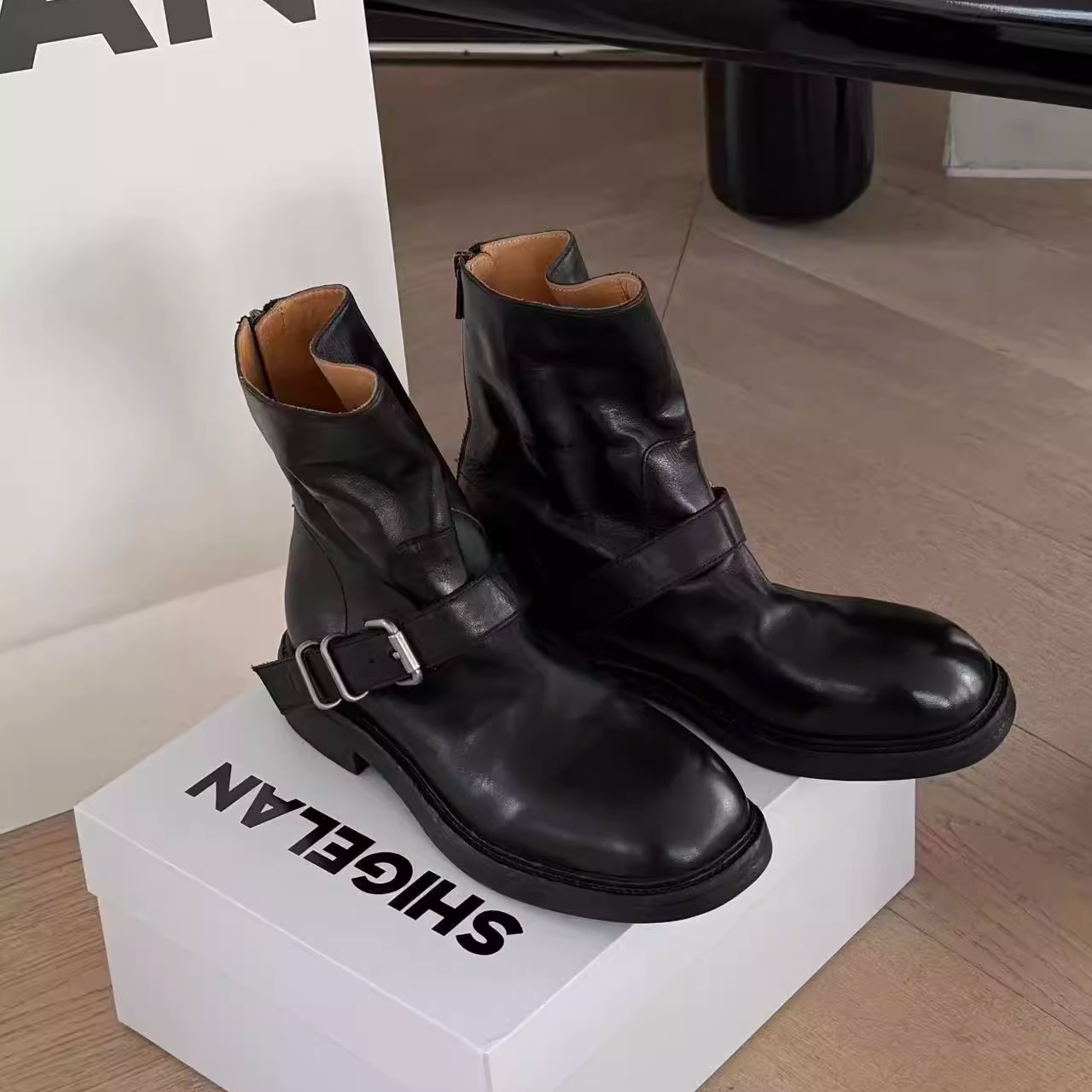 诗歌兰真皮马丁靴女2025秋冬新款百搭皮带扣复古英伦风休闲机车靴