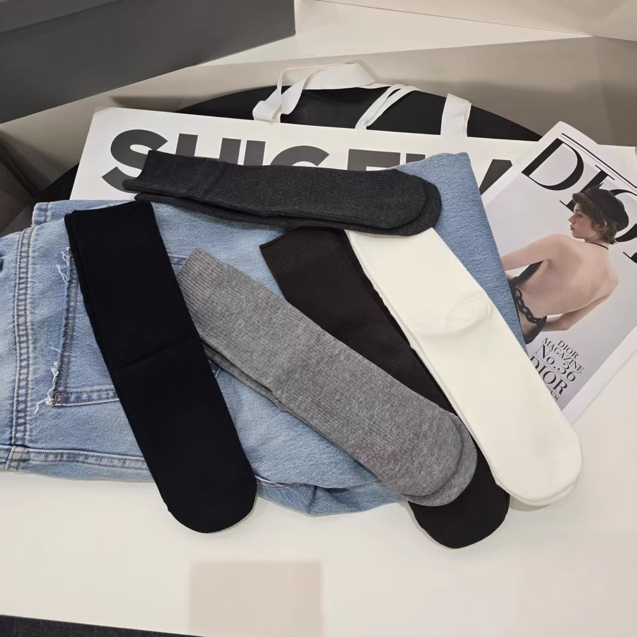 2025新款秋冬百搭纯色中筒袜