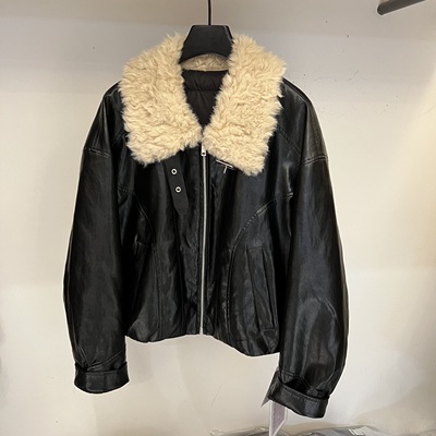 气质羊羔毛翻领鹅绒服羽绒服外套