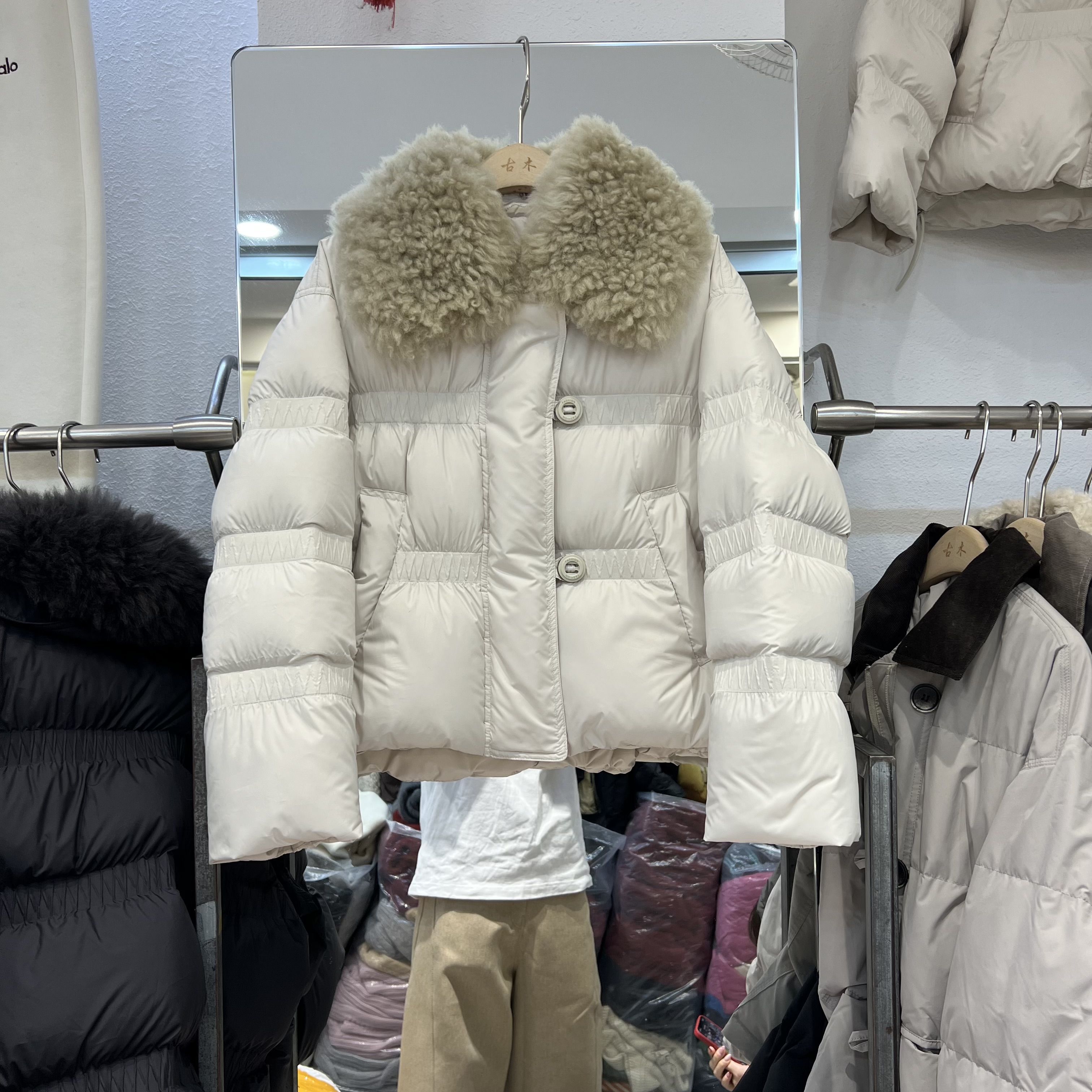 时尚短款羊羔毛领羽绒服保暖外套