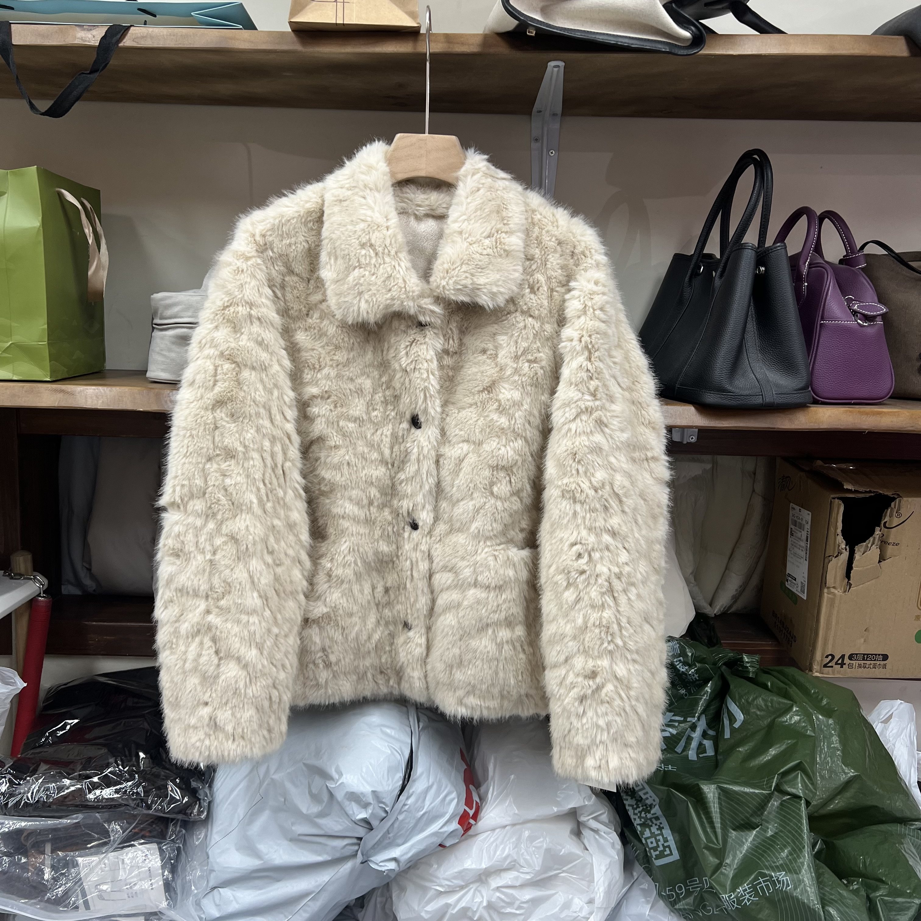 仿皮草短款时尚皮毛一体外套上衣