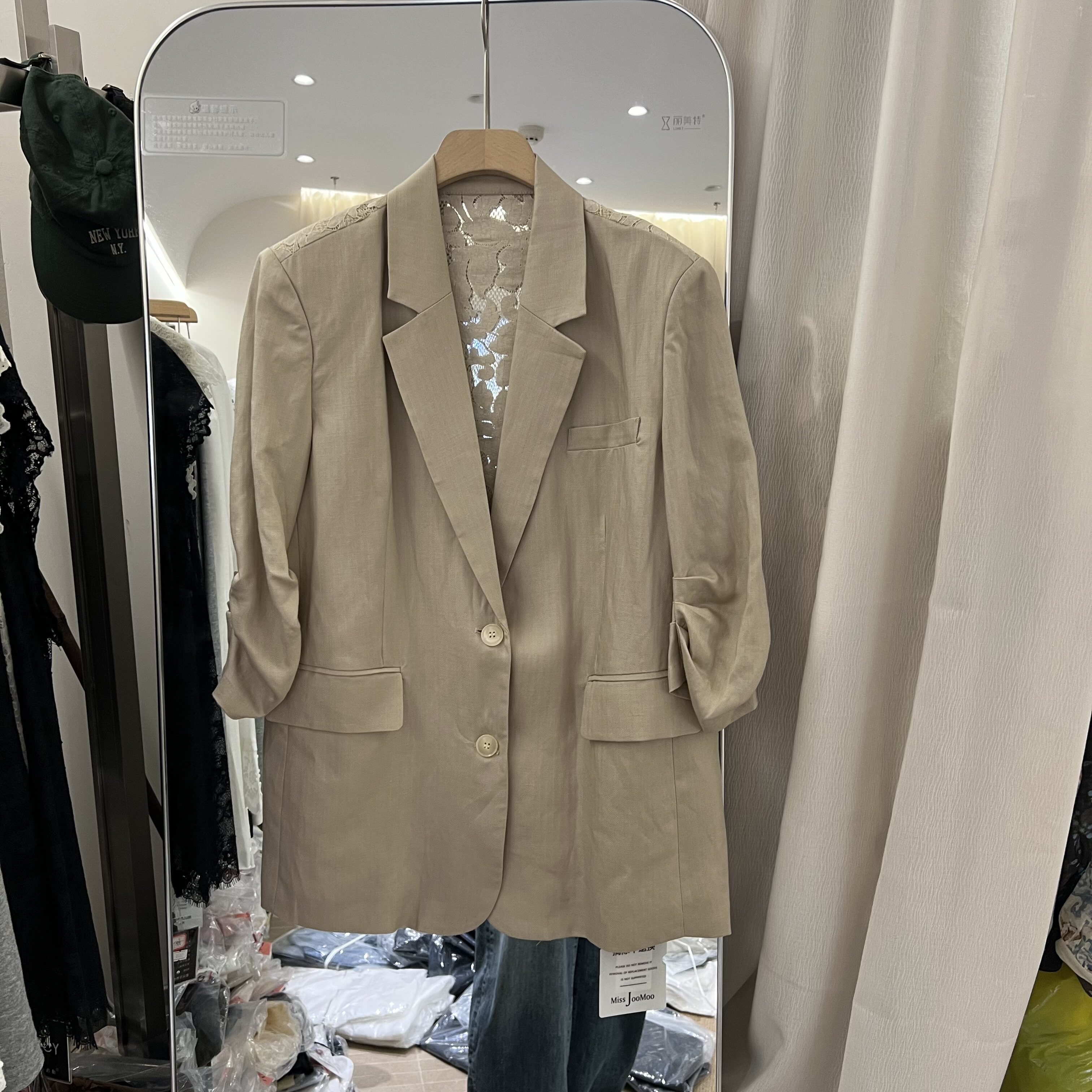 2026春季新款设计感七分袖后背镂空蕾丝拼接天丝亚麻西装外套女