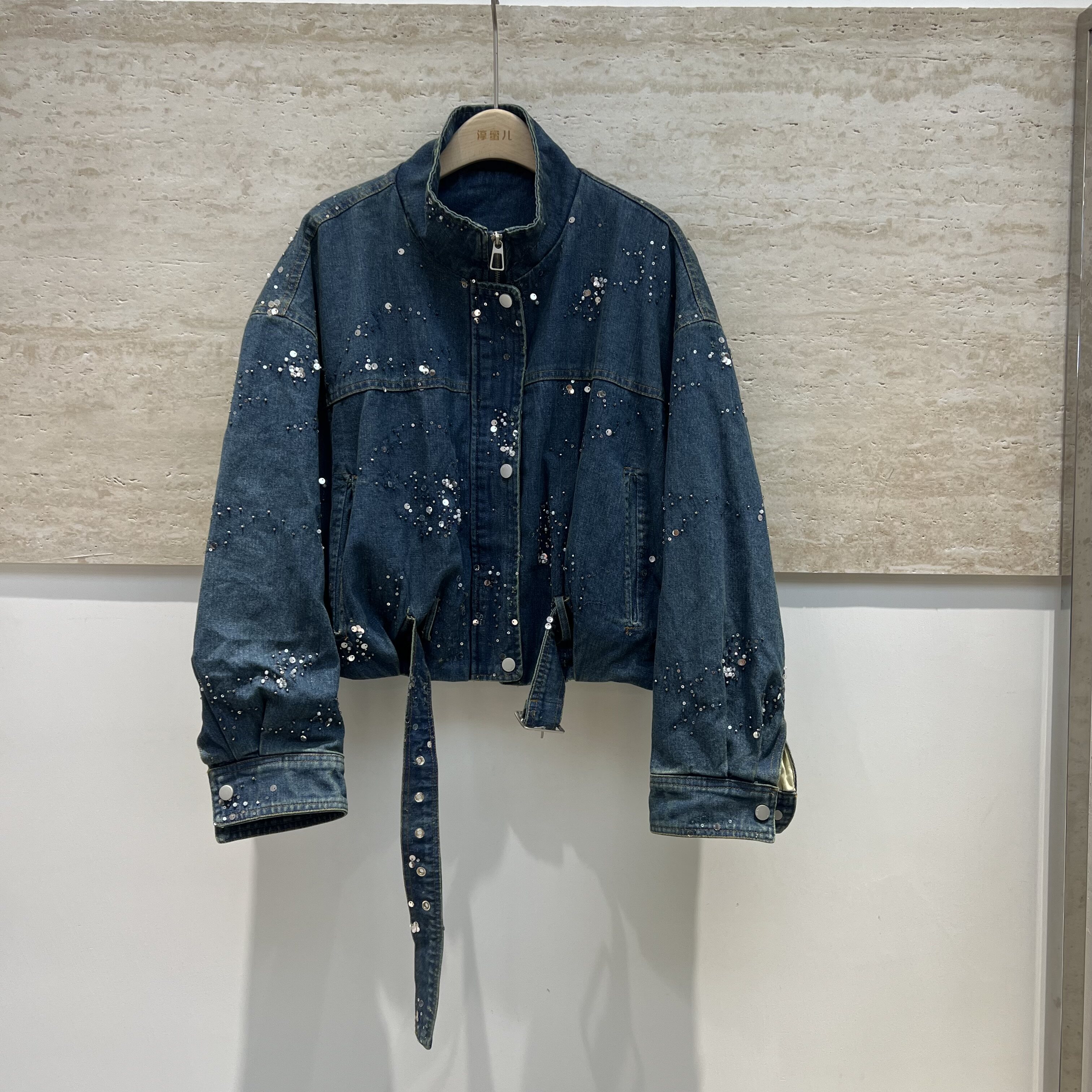 欧货2026春季新款重工亮片牛仔外套女小个子系带收腰立领夹克上衣
