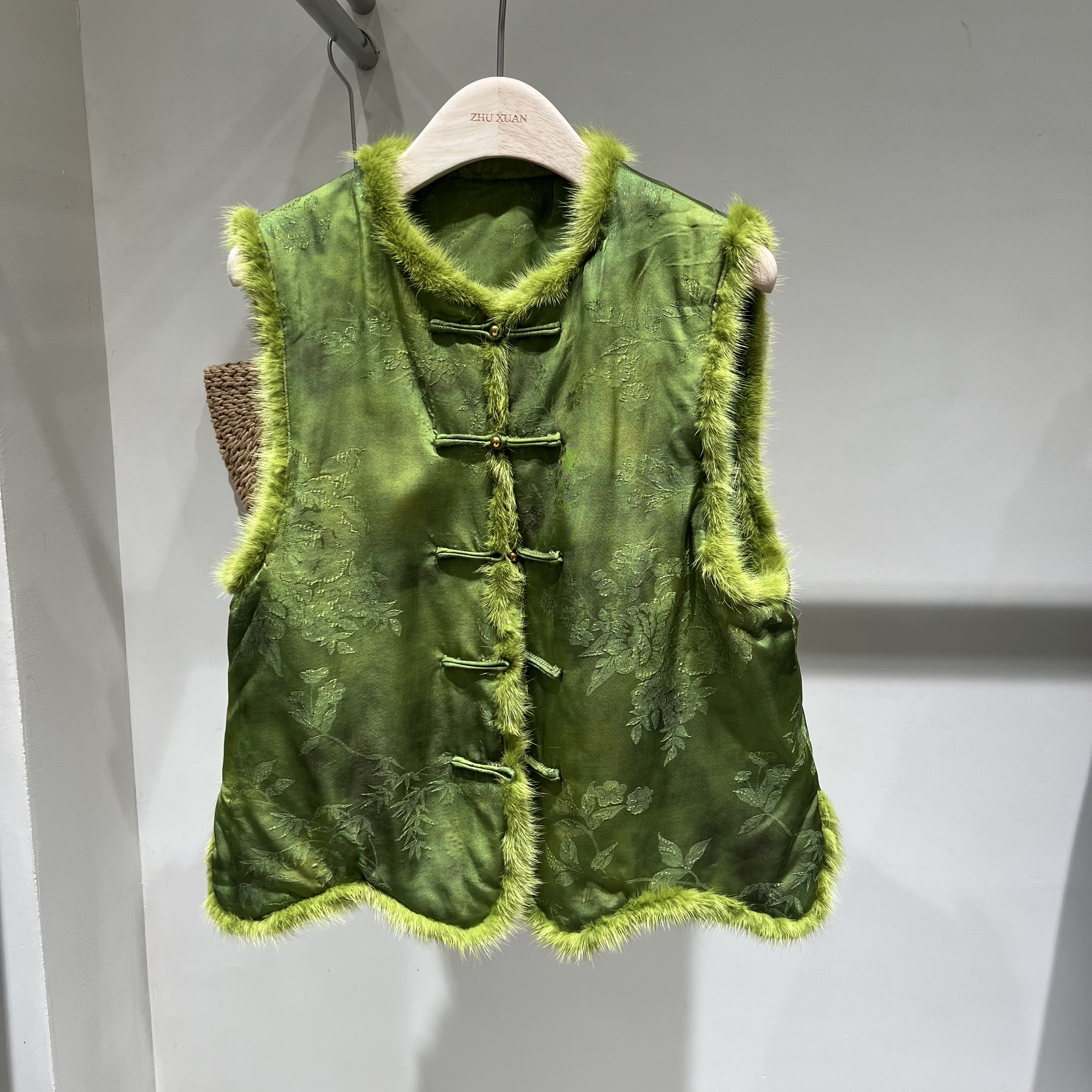 气质高端新中式水貂毛马甲背心女2025秋冬新款提花羊绒棉坎肩上衣