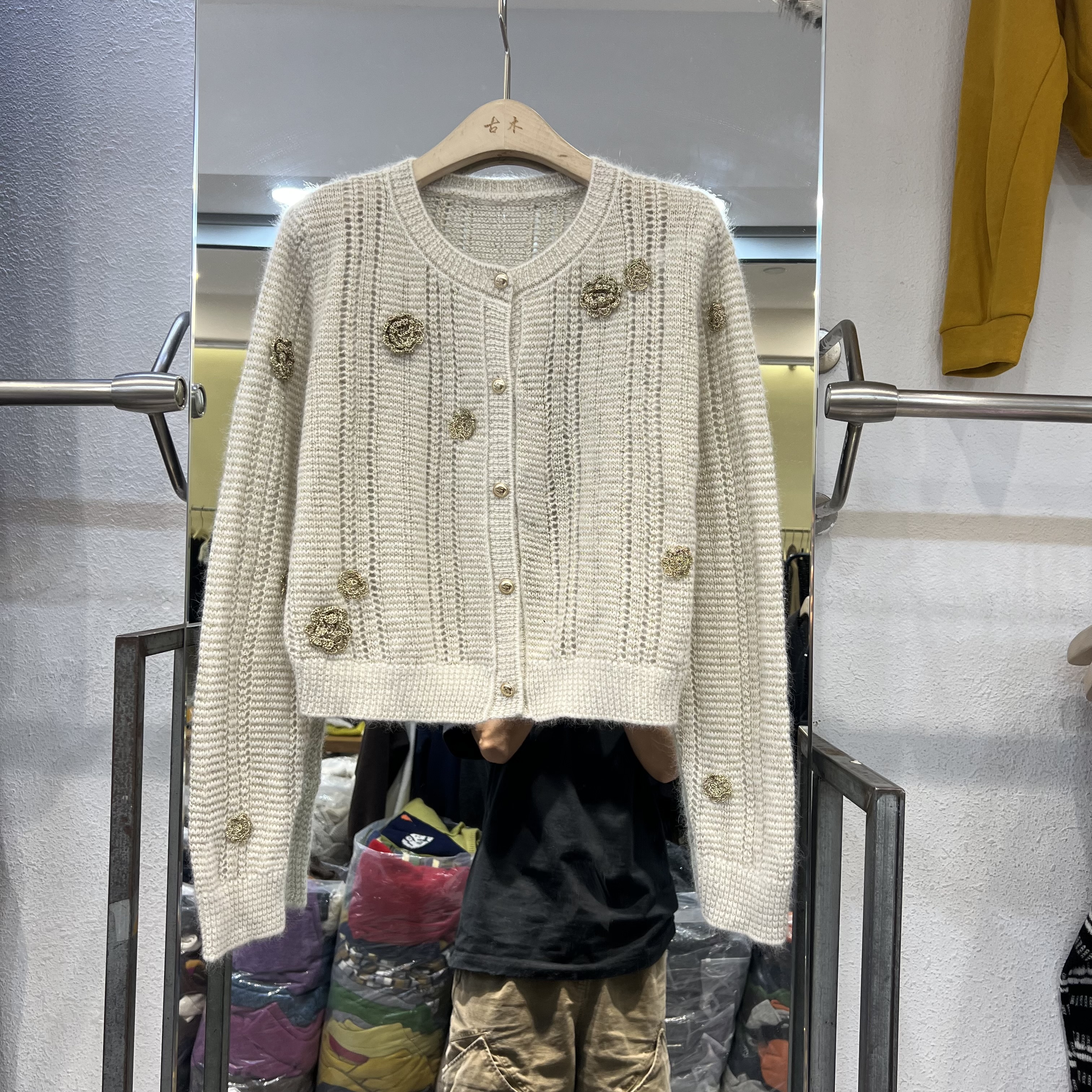 气质高端立体花朵绵羊毛针织开衫