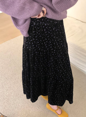 梨形bi入~高级感度假通勤韩系25冬款甜美碎花气质百搭显瘦半身裙