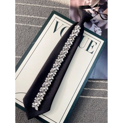 A Original Niche Design, Shiny and Elegant Rhinestone Decora