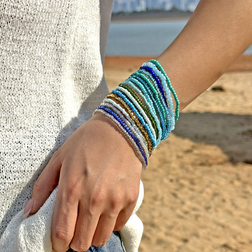 Stylish and Color Contrasting Rice Bead Bracelet Set
