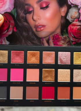现货秒发 美国购入 HUDA Beauty Rose Gold 新版玫瑰金18色眼影盘