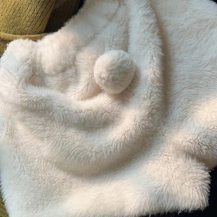 韩国童装 百搭bi入!2025新款秋冬女童可爱毛绒白色兔尾巴短裤