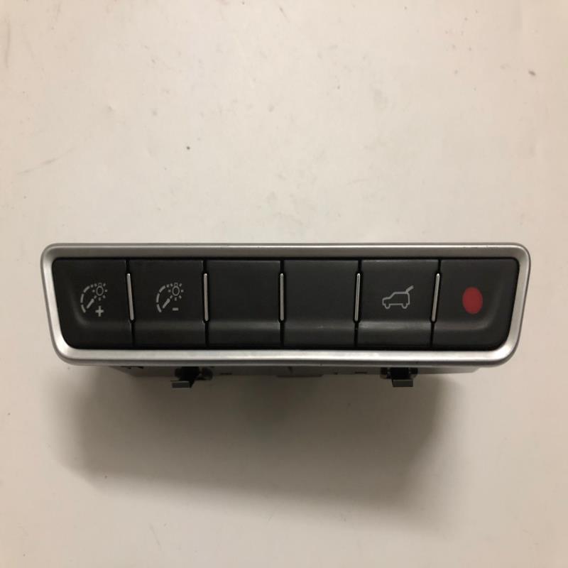 众泰T700汽车配件行李箱尾门按键背景灯氛围组合后备箱开关原装