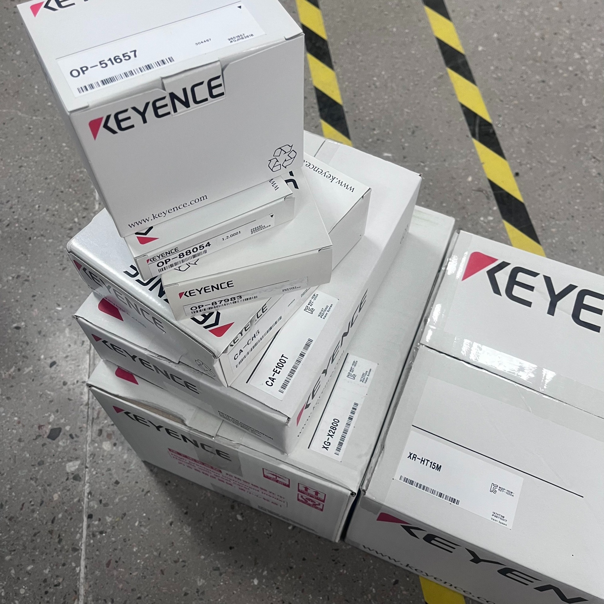 基恩士 XR-HT15M 3D高速测量视觉传感器XG-X28(雅子机械）