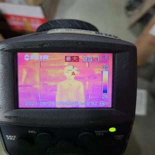 {雅致商行}FLIR菲尔E30热成像仪一台貌似能用带一个电池不过估