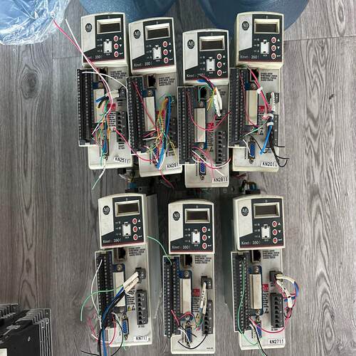 {雅致商行}AB伺服驱动器2097-V31PR0-LM 功能正常 外观不