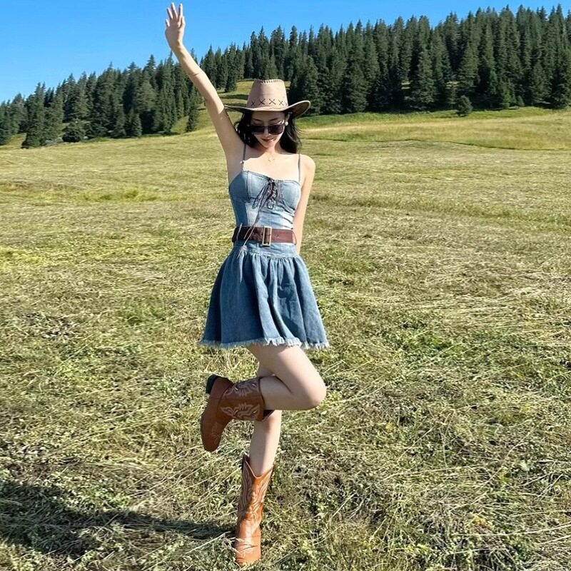 减龄气质大码辣妹牛仔背带短裙女2026夏季薄款收腰吊带连衣裙胖mm图片