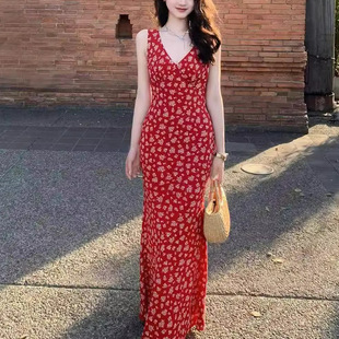 春天要穿碎花连衣裙 红色吊带连衣裙夏季裙女两色度假裙气质显瘦