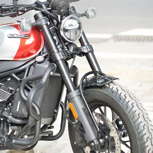 适用适用春风450clc改装件防摔保险杠护杠复古防水边包折叠靠背头