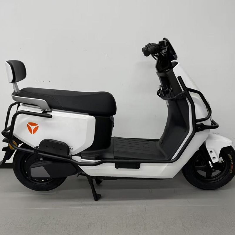 适用雅迪G30lite-M保险杠