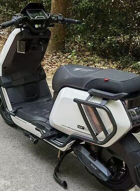 适用适配小牛NXT2025款保险杠防摔杠加厚全车护杠后货架尾架改装