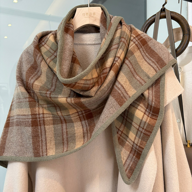 羊毛围巾女冬季保暖披肩围脖两用