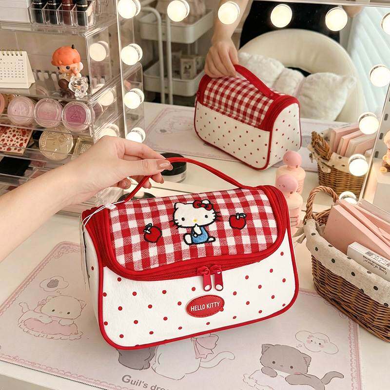 三丽鸥正版学院风甜美韩系红色点化妆包HelloKitty可爱卡通收纳包