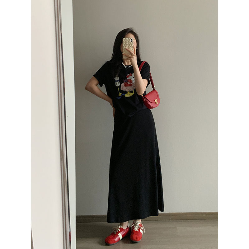 韩系敲显瘦凉感A摆垂顺半身裙