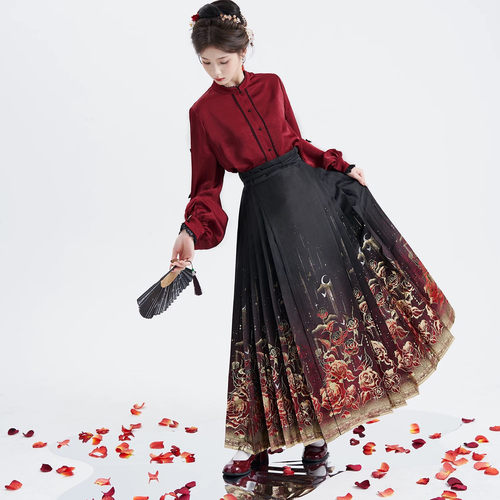 2025年新款织金鎏金玫瑰刺绣汉服