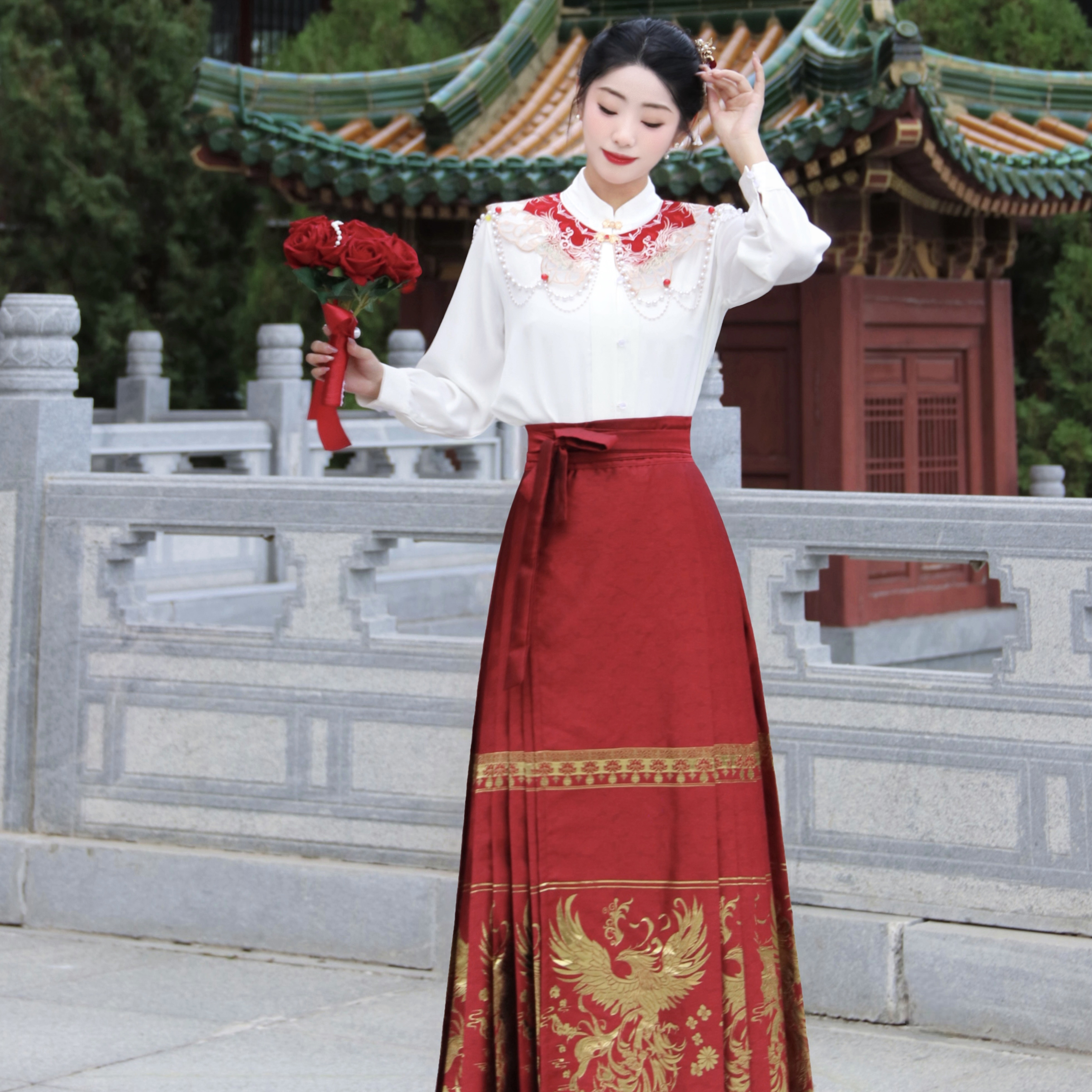 红色订婚马面裙套装简约百搭礼服