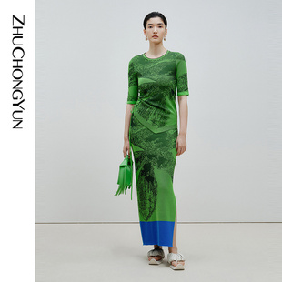 绿色不规则抽绳设计圆领中袖 ZHUCHONGYUN2024夏新款 针织上衣