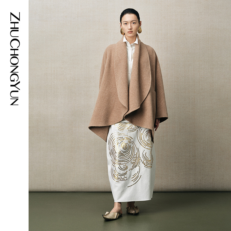 宽松廓形，显优雅大气