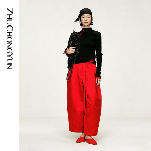 小高领斜门襟，东方感设计