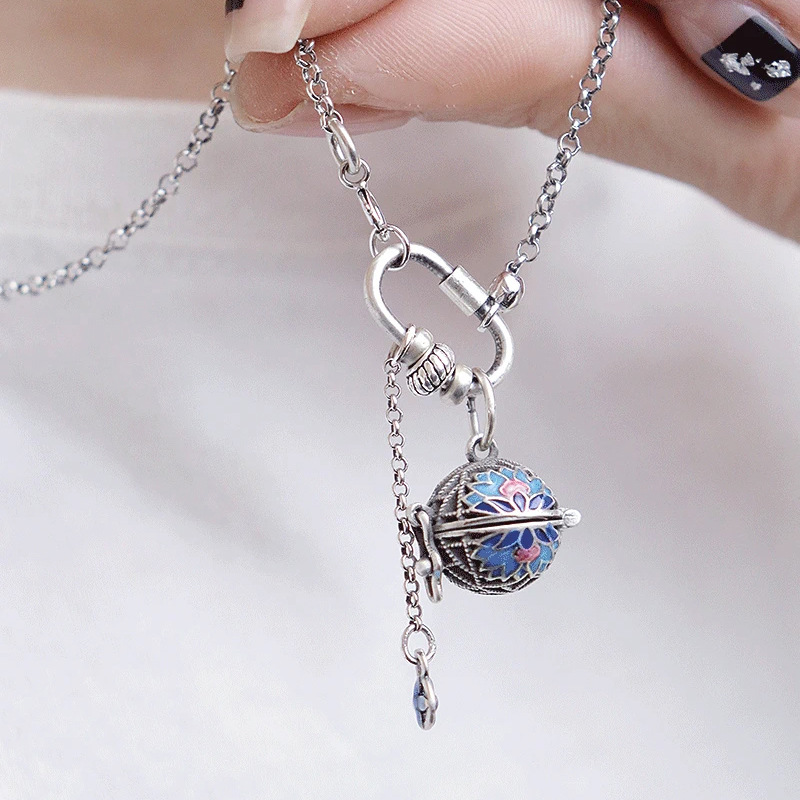 铃蓝镂空香囊球吊坠女复古镀银项链随身佩戴无火扩香项坠小众设计