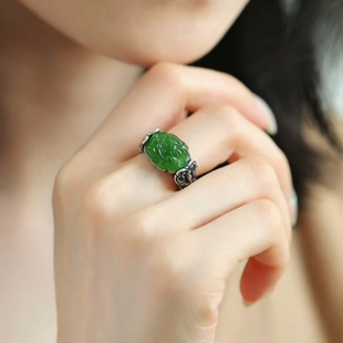 复古蝴蝶牡丹花戒指女新中式民族风碧玉活口食指戒精致雕刻指环戒