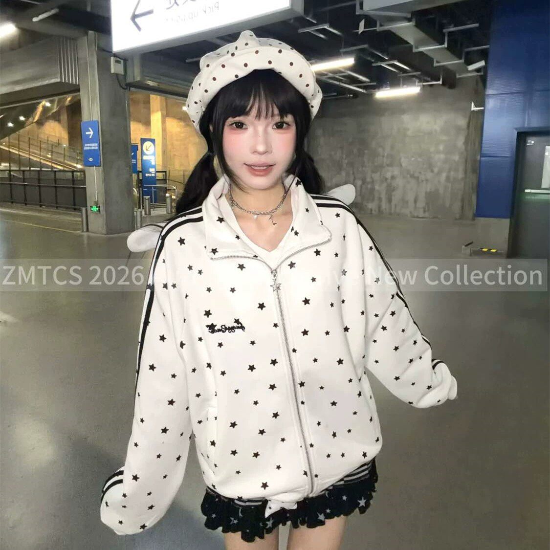 美式潮流轻亚满天星印花立领卫衣