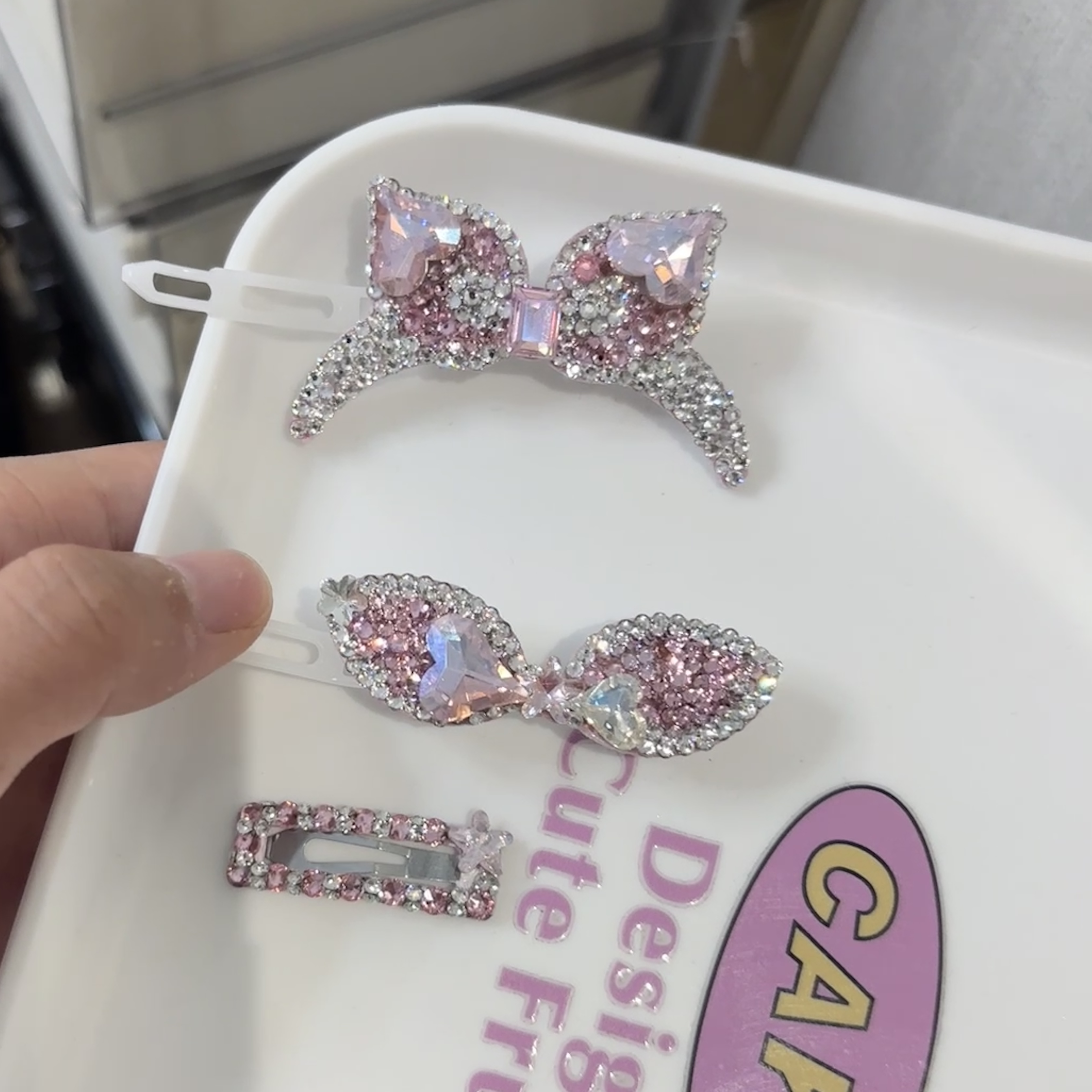 粉色宠物发夹bb不锈钢方夹满钻蝴蝶结碎毛夹马尔济斯西施狗狗发卡
