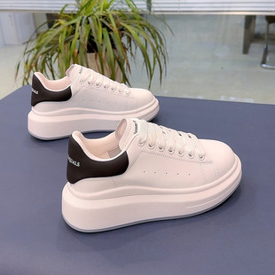 厚底增高小白鞋女欧洲站配裙子爆款真皮板鞋2026春季新款休闲鞋子