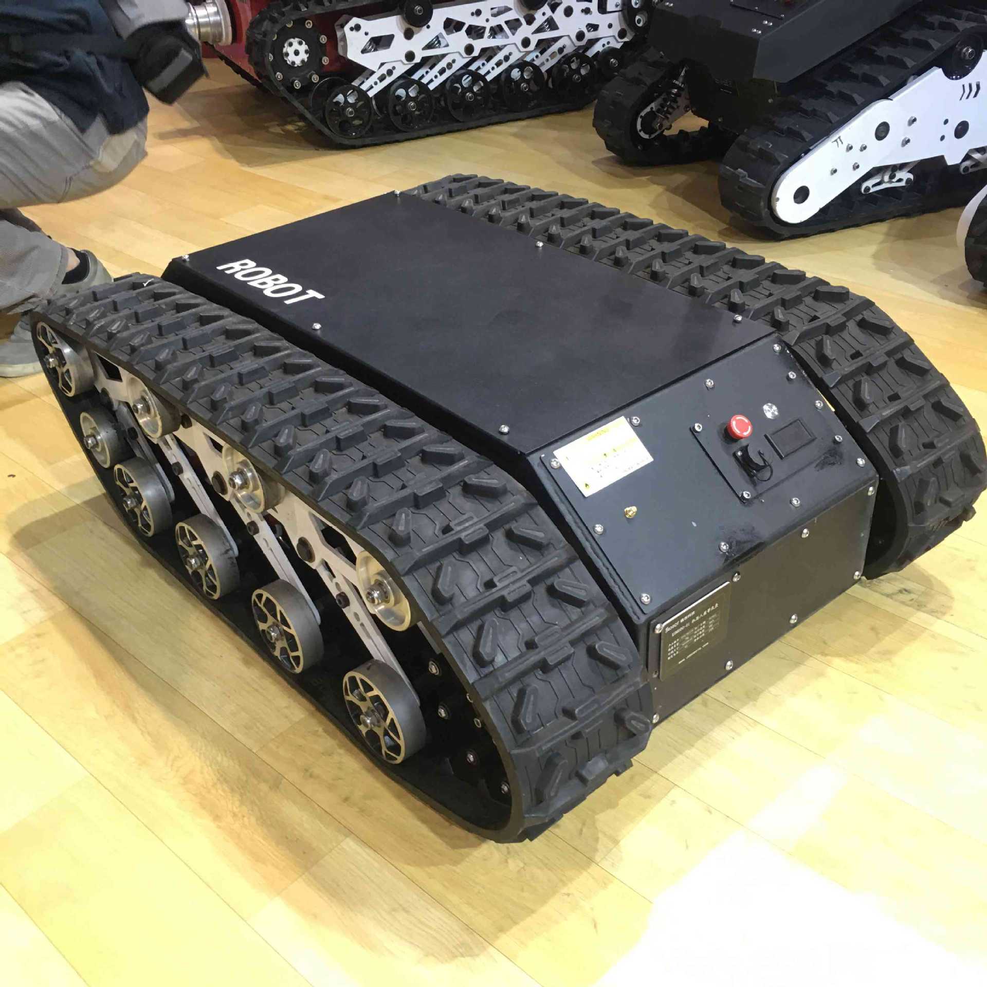 无线遥控履带式底盘车工业机器人底盘救援排爆勘探可搭载100kg