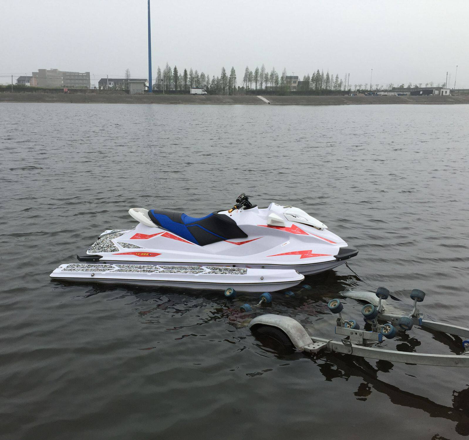 1300CC水冷摩托艇加浮板水上摩托快艇游艇两人三人摩托艇