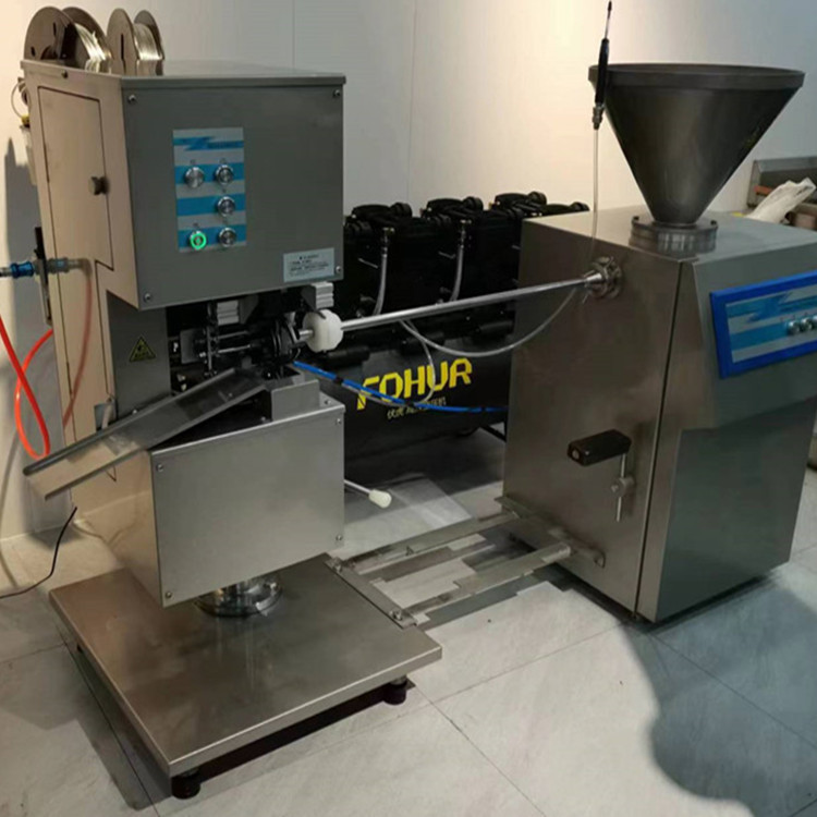 气动定量打卡灌肠机 驴肉焖子定量灌装机 火腿肠灌肠机
