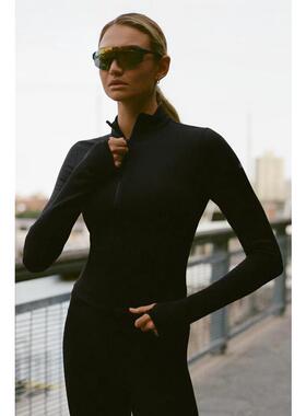 代购ALO YOGA女士运动夹克保暖贴身剪裁防风易穿脱黑色
