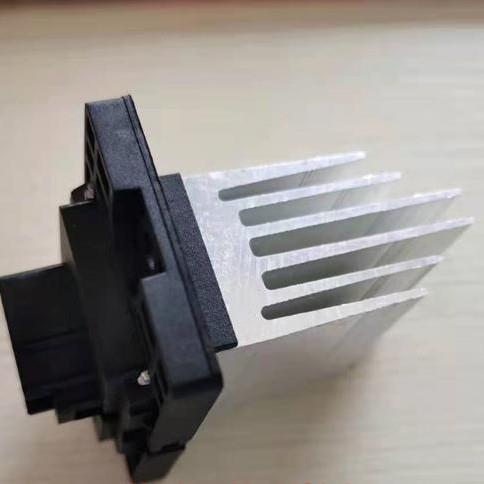 华泰圣达菲宝利格特拉卡鼓风机电阻 暖风电阻 调速模块配件 包邮